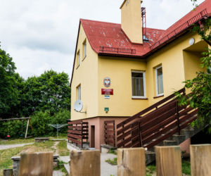 Zastrzelił żonę, bo miała romans z księdzem?