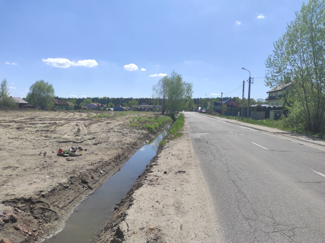 Znicze na miejscu tragedii w Krupiej Wólce