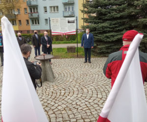 Grudziądz - Odsłoniętą pamiątkową tablicę 
