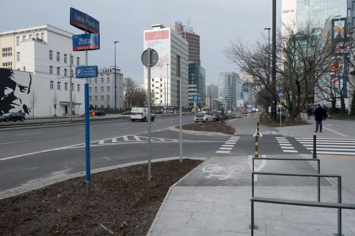  Nowa al. Jana Pawła II pełna niedoróbek i absurdów