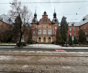 Powstał w XIX wieku. Miał centralne ogrzewanie i archiwum w kształcie bunkra