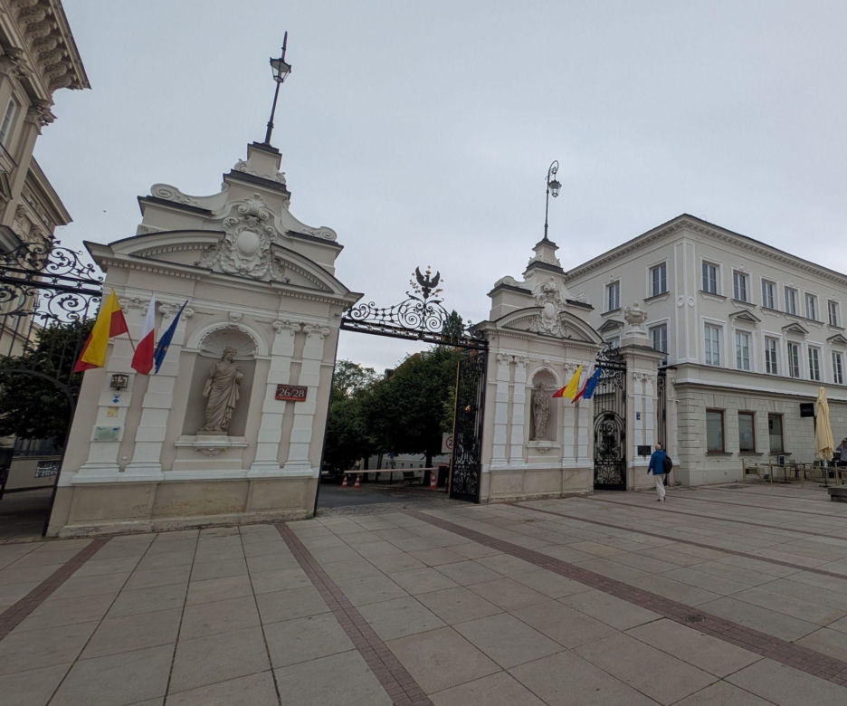 Uniwerystet Warszawski - stomatologia - 83,6 tys. zł