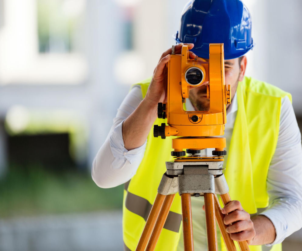 geodeta, usługi geodezyjne