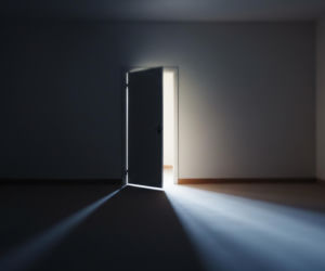 Poród w domu i ukryte dziecko. Co grozi matce i kto jeszcze usłyszał zarzuty?