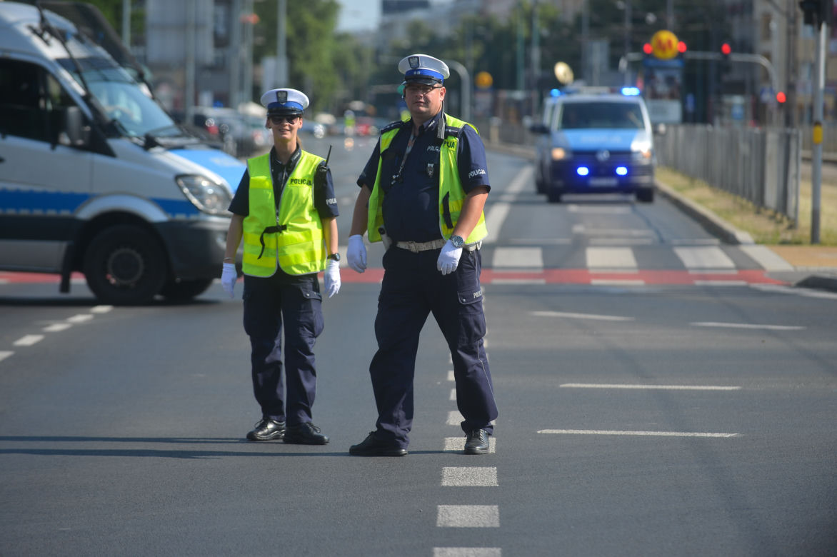 Parada Równości 2021 w Warszawie: ogromne siły policji w centrum miasta	
