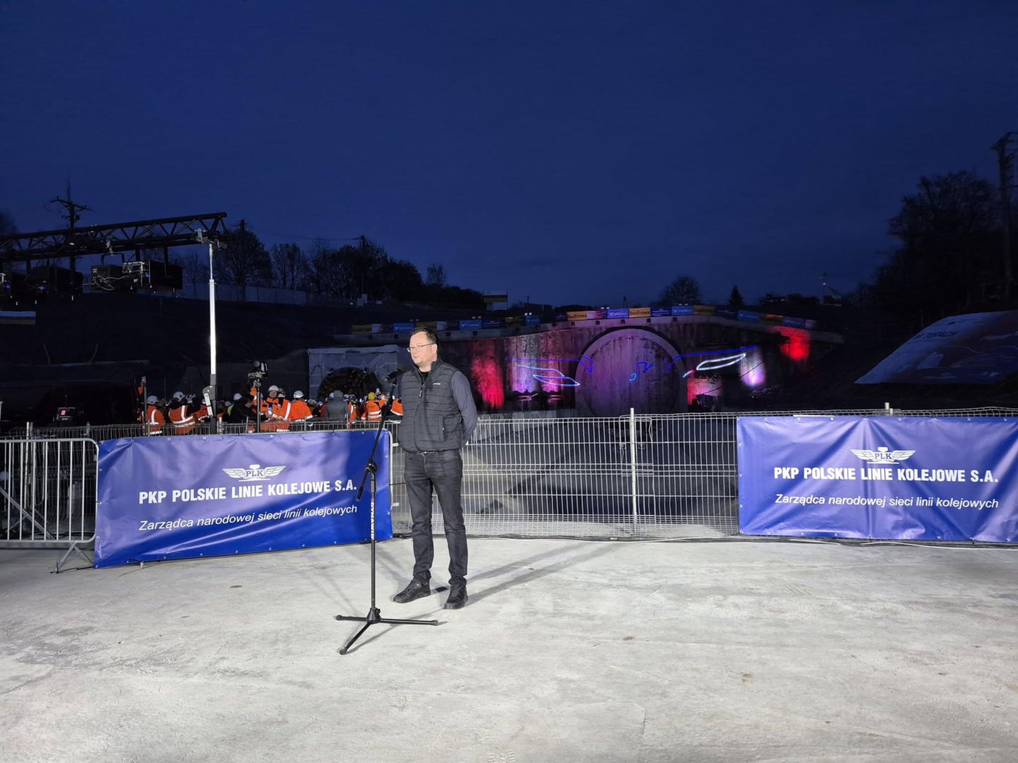 TBM Jadwiga zakończyła drążenie tunelu kolejowego pod Pisarzową