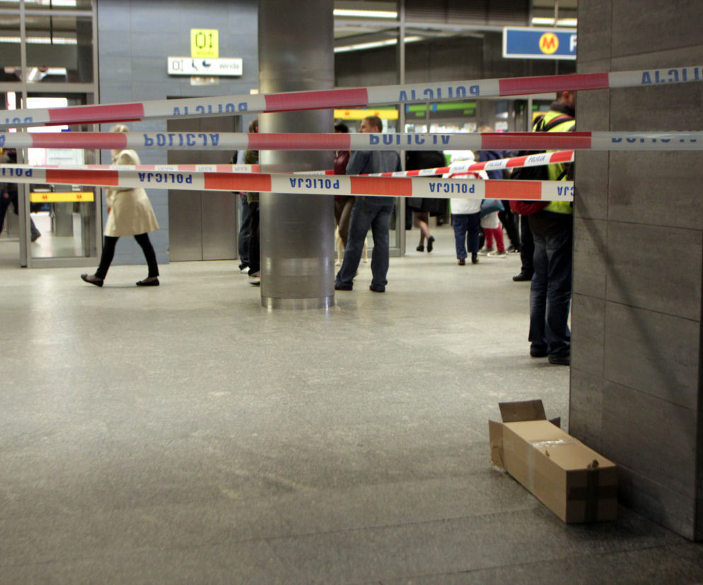 Metro Ratusz-Arsenał