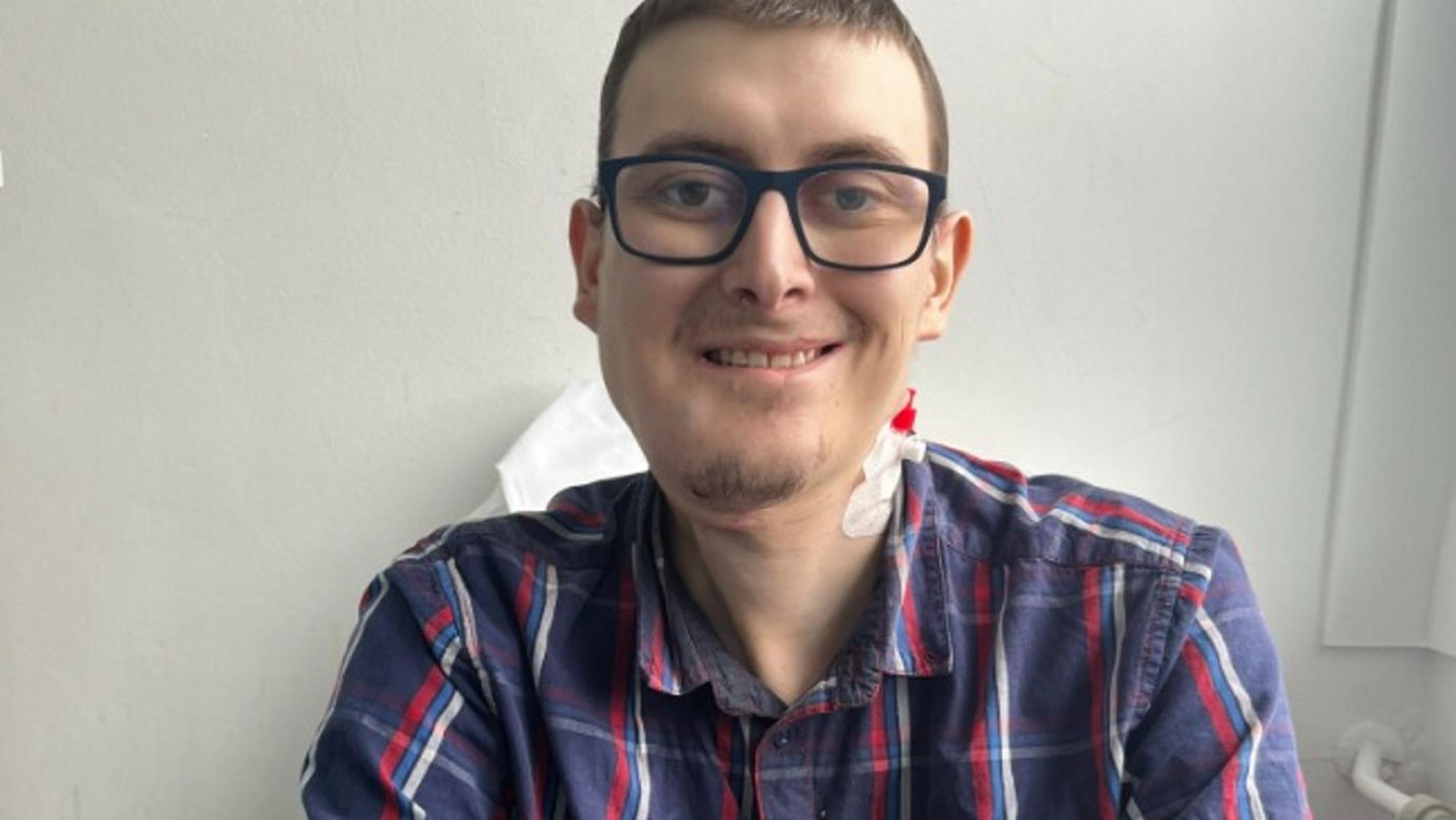 Dwa miesiące po ślubie usłyszał wyrok. Daniel walczy o życie i przyszłość rodziny