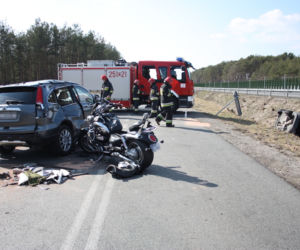 ZIELONKA: Trzej MOTOCYKLIŚCI ZGINĘLI w zderzeniu z terenową HONDĄ