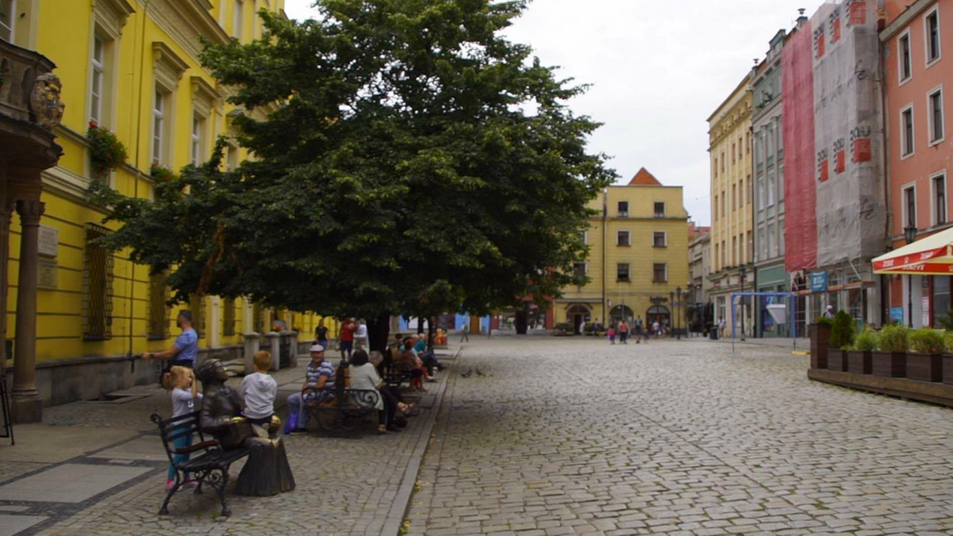Najpiękniejsze miasteczko na Dolnym Śląsku. AI: "Klimat godny małej Pragi"