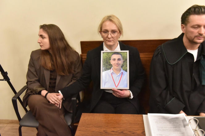 Początek procesu lekarzy oskarżonych o zaniedbania w sprawie śmierci 19‑letniego Olka z Grudziądza