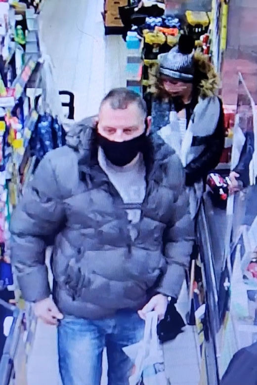 Ta para jest na celowniku policji z Bydgoszczy. Zobacz jak wyglądają! 