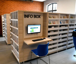  Filia nr 7 Miejskiej Biblioteki Publicznej na placu Matki Teresy w Szczecinie, 9 bm. Biblioteka powstała w XIX-wiecznym odrestaurowanym budynku przy pl. Matki Teresy z Kalkuty