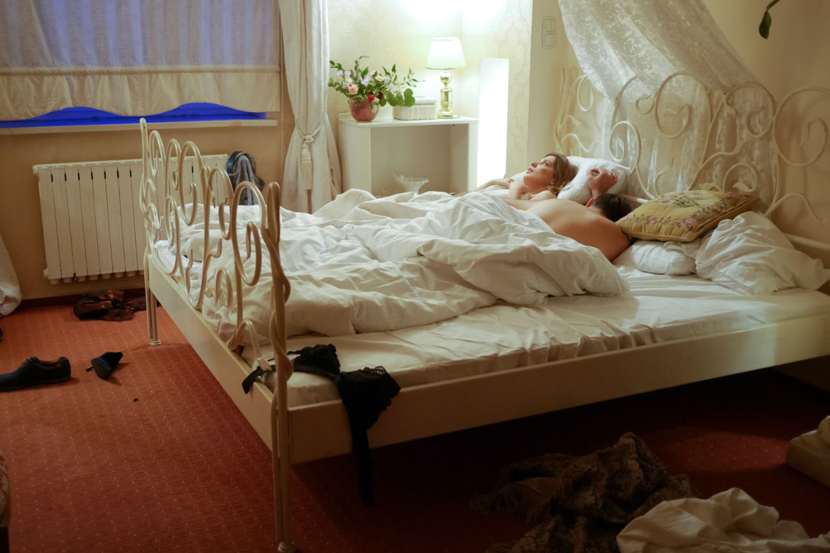 Pierwsza miłość. Kalina (Magdalena Wieczorek), Alejandro Maria de Valdez (Maciej Maciejewski) 