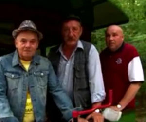 Ranczo 8 sezon. Pietrek (Piotr Pręgowski), Solejuk (Sylwester Maciejewski), Hadziuk (Bogdan Kalus)