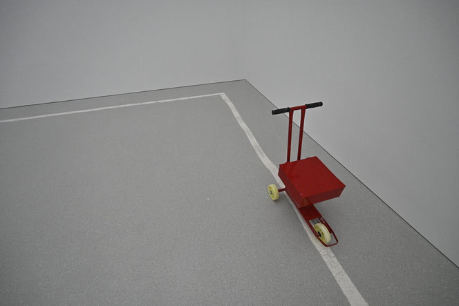 Wanny, buty i manekiny za 851 tys. zł? Ale sztuka! „To jedna z najbardziej wpływowych artystek na świecie”