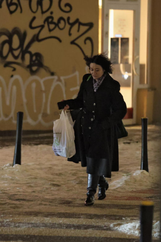 Anna Maria Żukowska buszuje w kwiatach