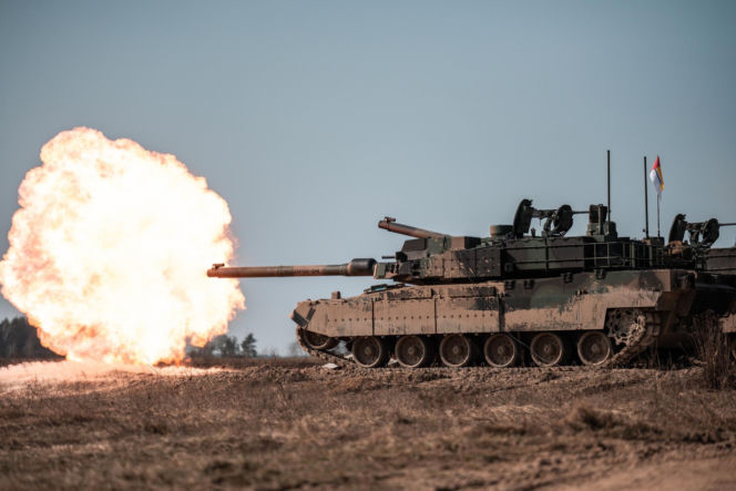 Ogień i precyzja na poligonie w Orzyszu. Intensywne szkolenie ogniowe na czołgach K2