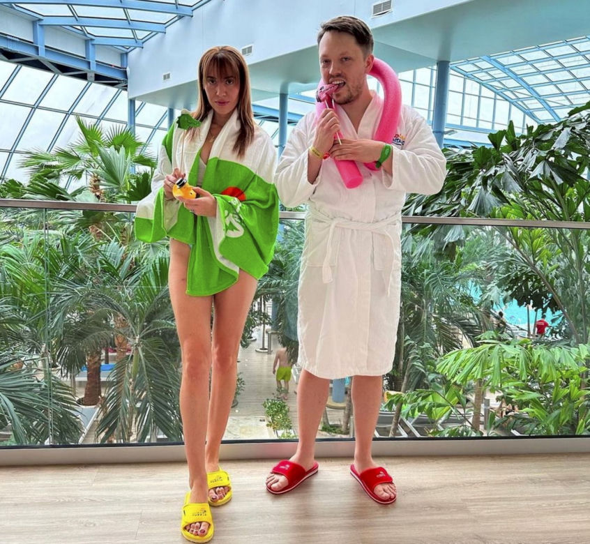 Marianna Schreiber i Michał Marszał na basenie