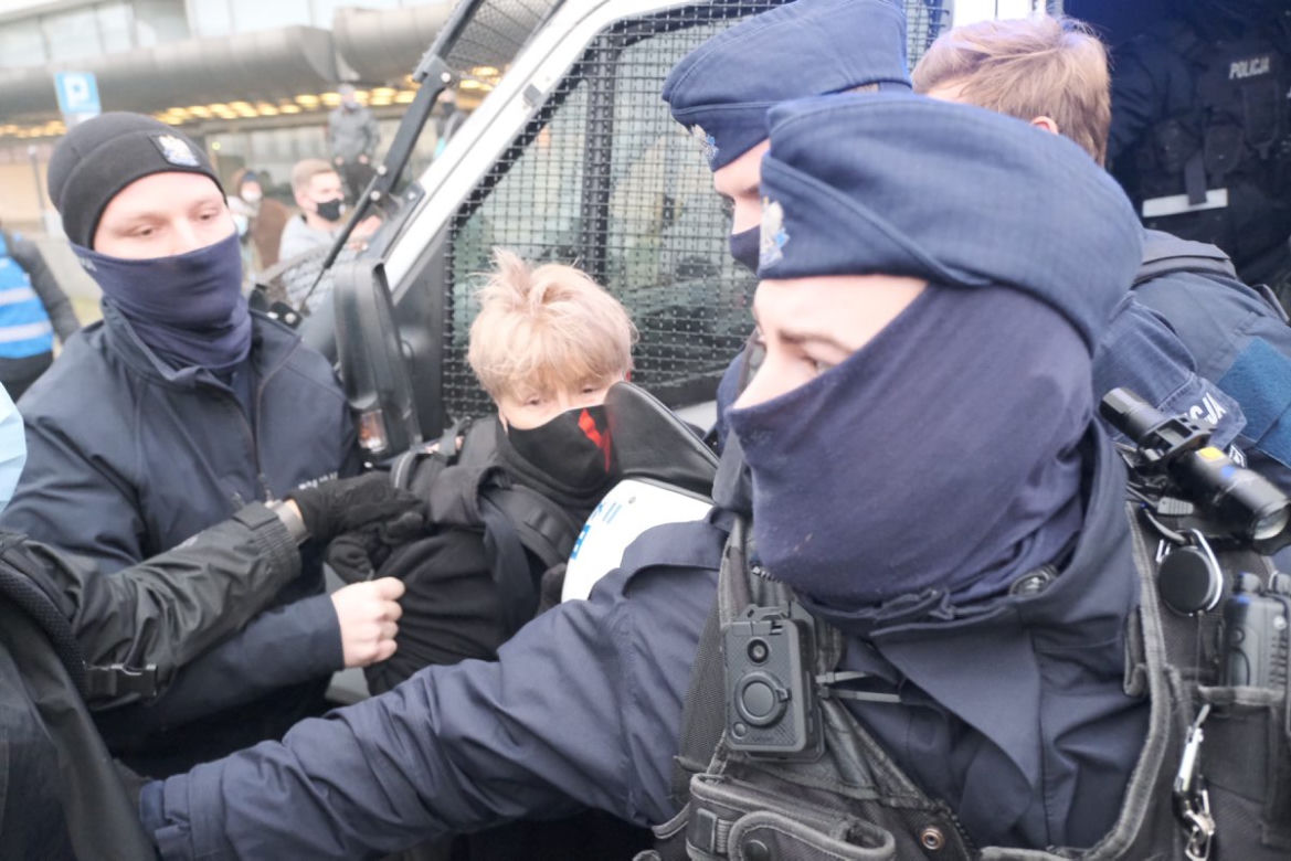 Starcie policji z uczestnikami protestu