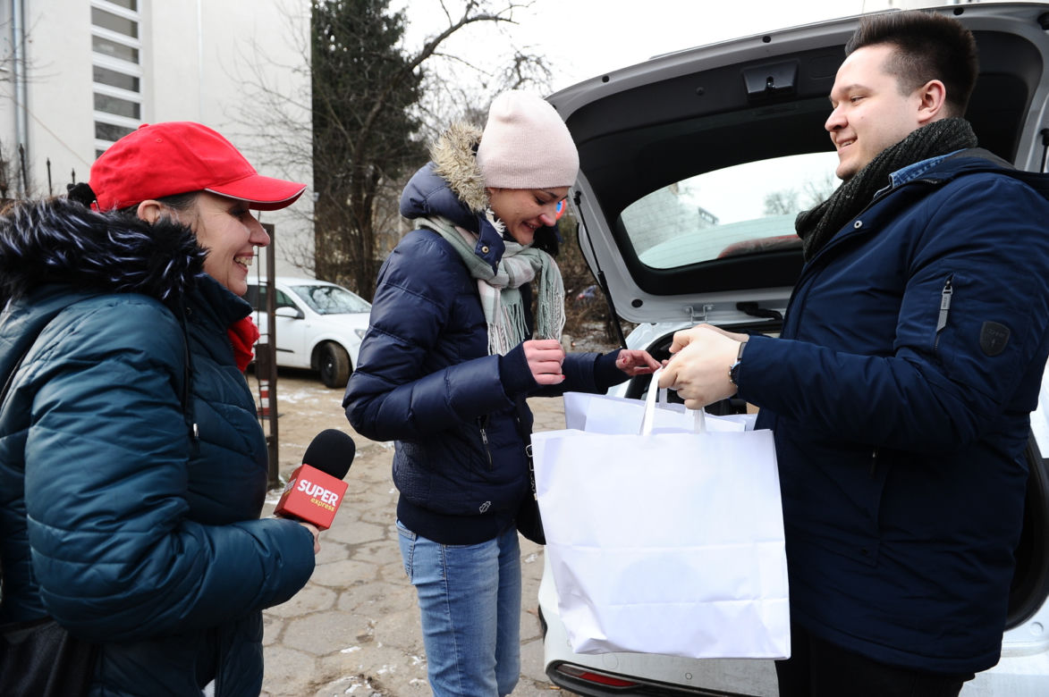 Rozdaliśmy świąteczne paczki potrzebującym. Nie brakowało wzruszeń