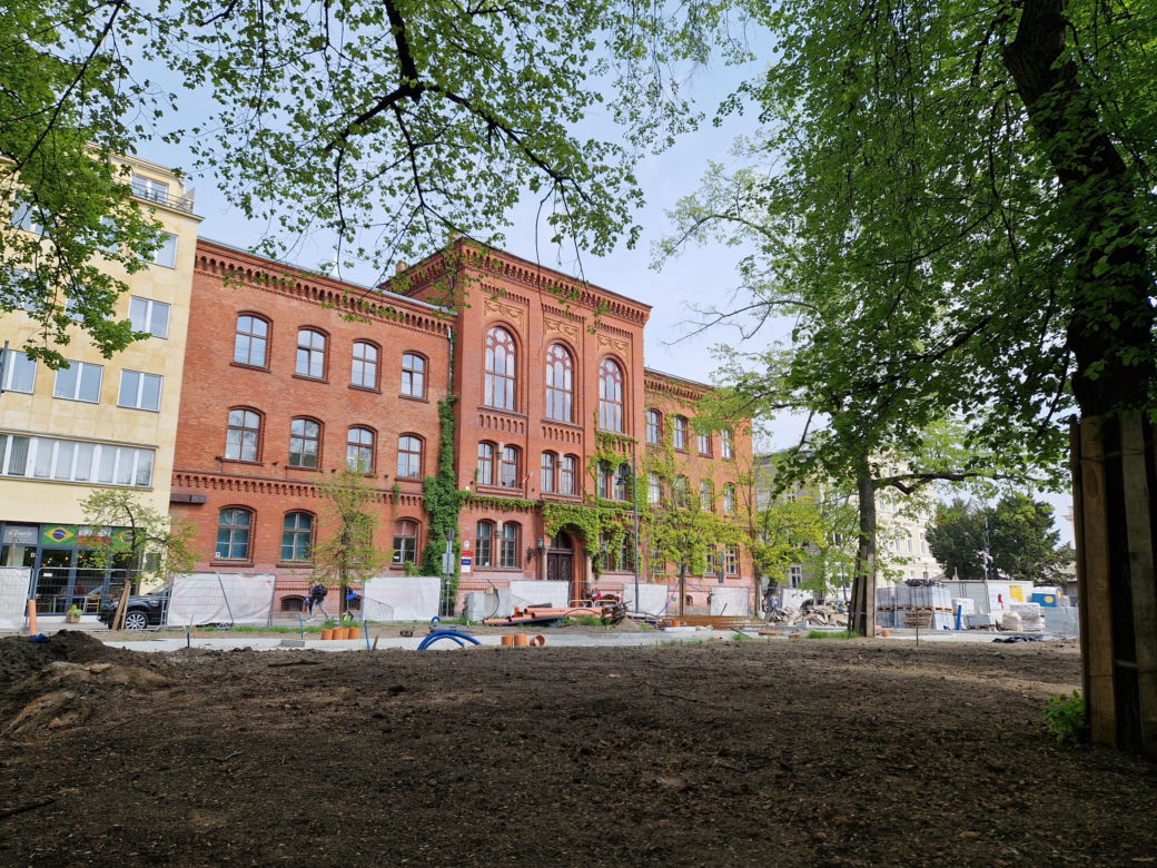 Tak teraz wygląda plac Wolności w Bydgoszczy. Powrót kwiaciarek ponownie opóźniony