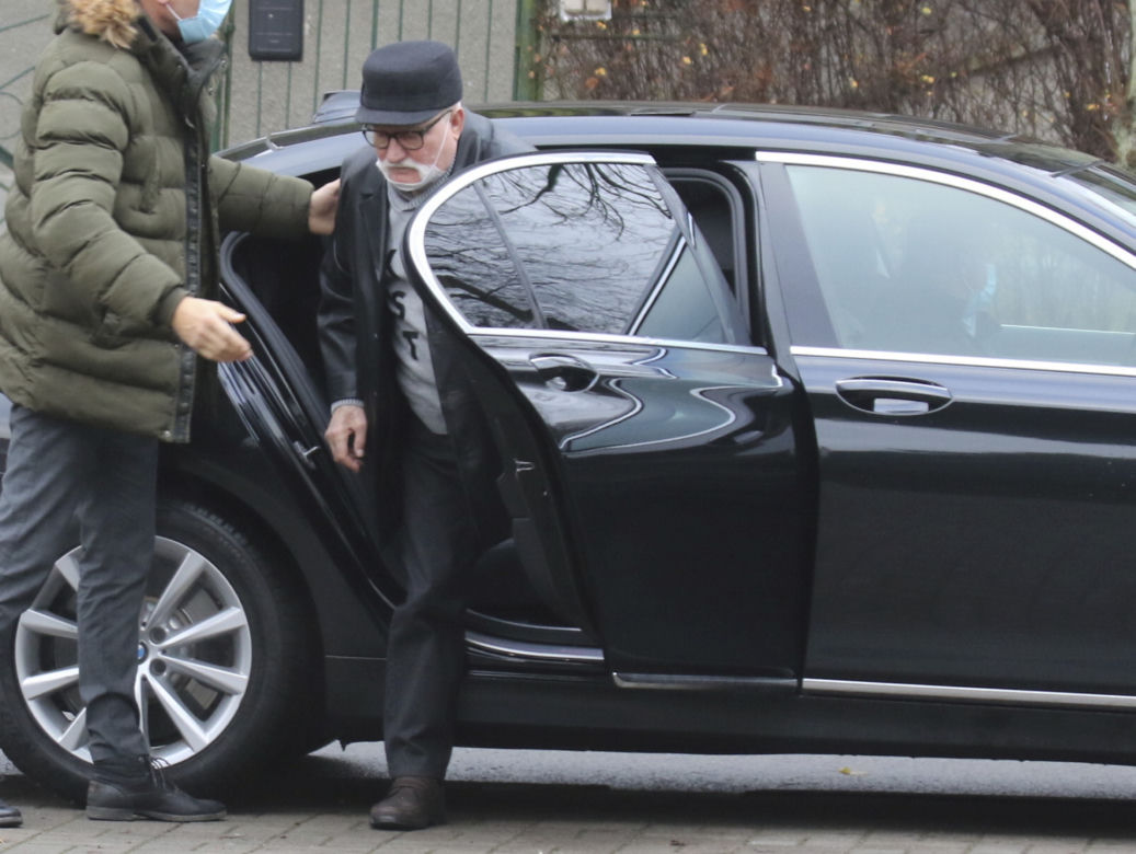 Lech Wałęsa na niedzielnej mszy
