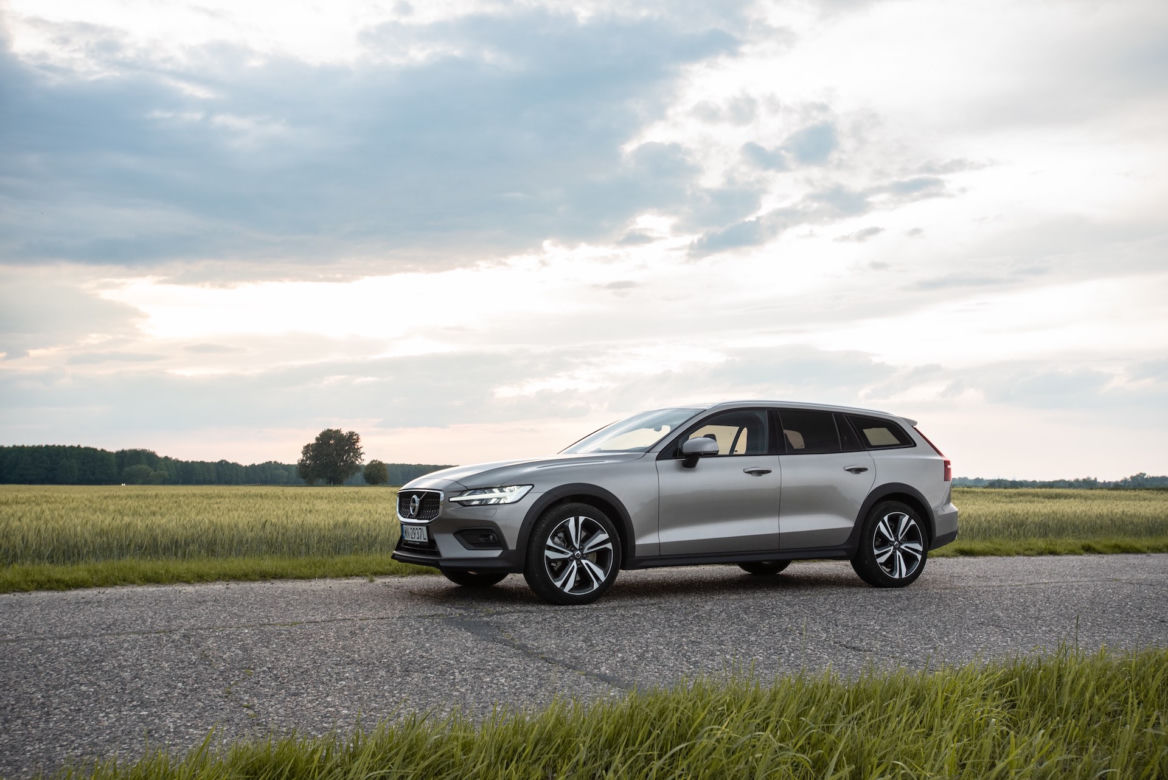 Volvo V60 D4 AWD Cross Country Pro
