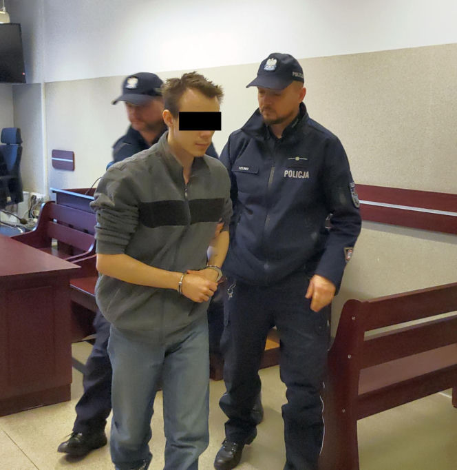 Mateusz rzucił monetą. Wypadł orzeł, więc udusił Wiktorię