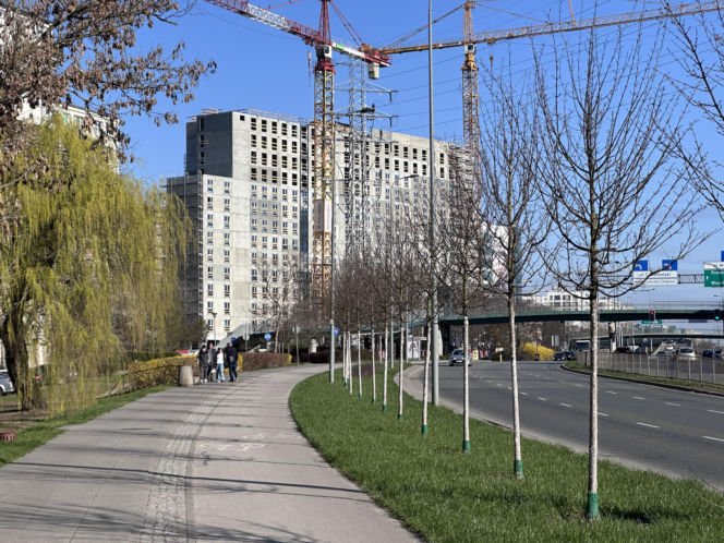 Akademik przy ul. Obrzeżnej w Warszawie