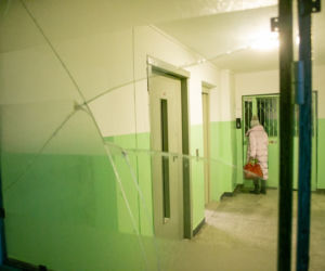 Sąsiad terroryzuje blok na Bródnie