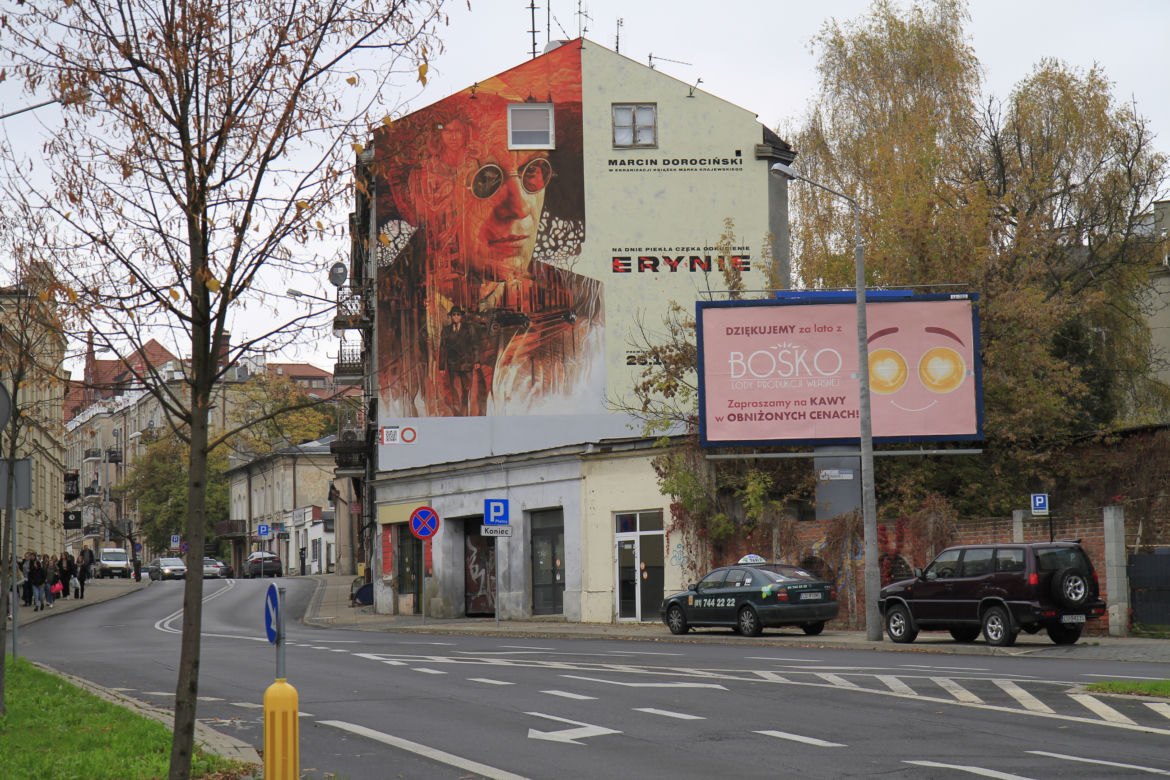 Mural promujący serial "Erynie"