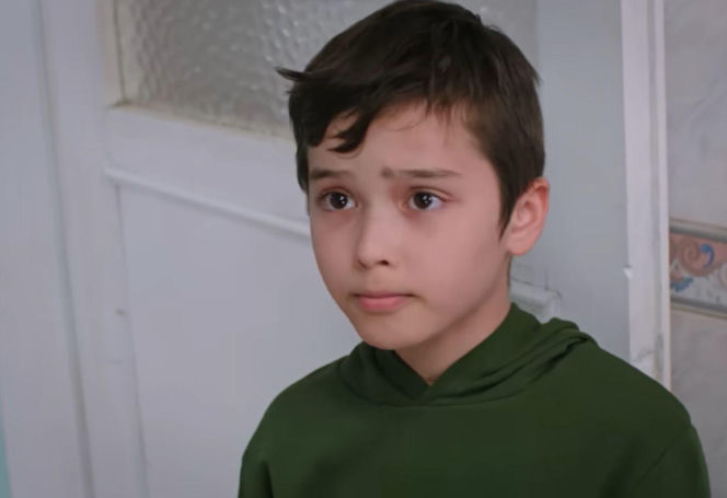 "Panna młoda", odcinek 42: Emir znajduje pieniądze, które ukryła Derya