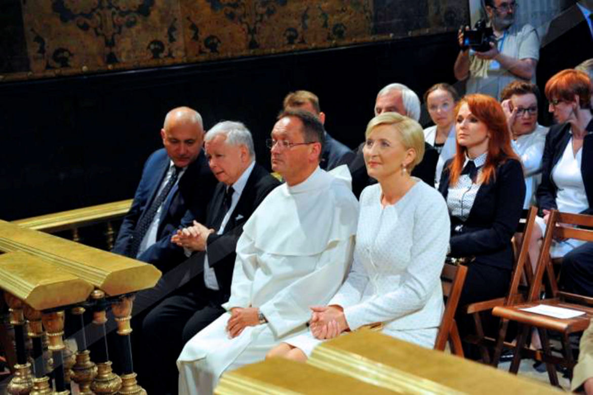 Syn Szydło, ks. Tymoteusz odprawił mszę. Na prymicji Kaczyński i Rydzyk 