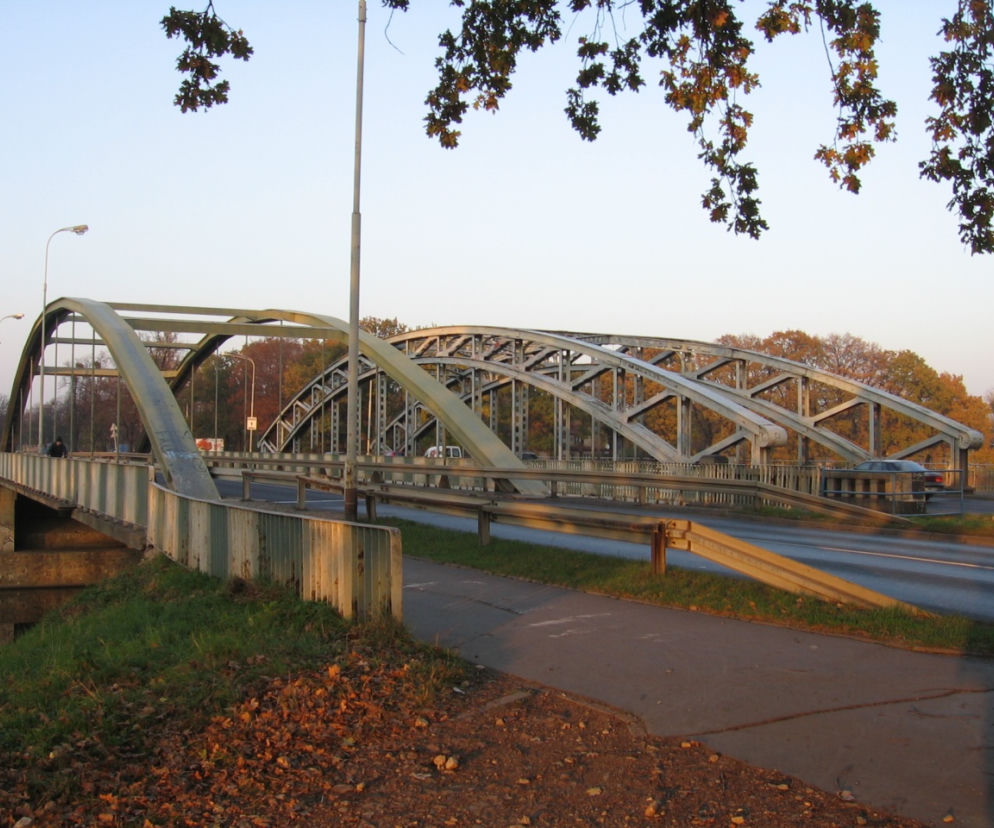 Mosty Jagiellońskie to zespół czterech konstrukcji nad Odrą