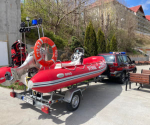 Mikołajki. Wodując skuter utopił Mercedesa
