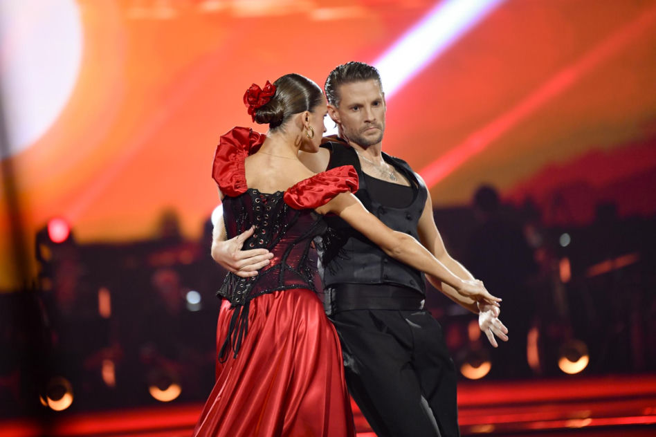 Sebastian Fabijański, Julia Suryś