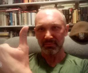 Szer. Piotrowski uratował z pożaru dziecko. Bohater jest na ustach wszystkich mieszkańców Grodziska Mazowieckiego
