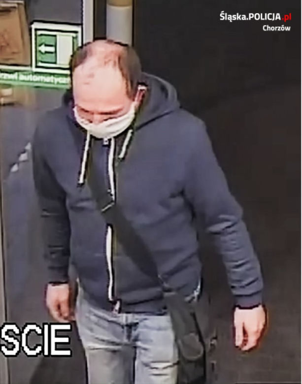 Chorzów. Niebezpieczny rabuś okradł stację benzynową. Szuka go policja [ZDJĘCIA]