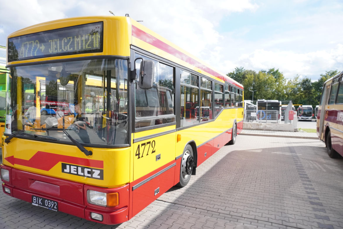 Kultowe autobusy opanowały Starachowice! Ruszył III Zlot i świętowanie 70-lecia komunikacji
