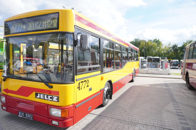 Kultowe autobusy opanowały Starachowice! Ruszył III Zlot i świętowanie 70-lecia komunikacji