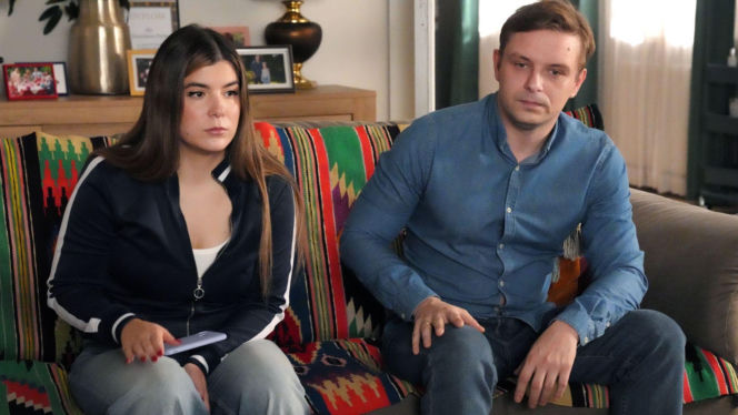 Barwy szczęścia, odc. 3333. Agata (Natalia Zambrzycka), Hubert (Marek Molak)