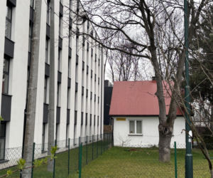 Dom przy ul. Jutrzenka 4 w Krakowie i sąsiedni akademik