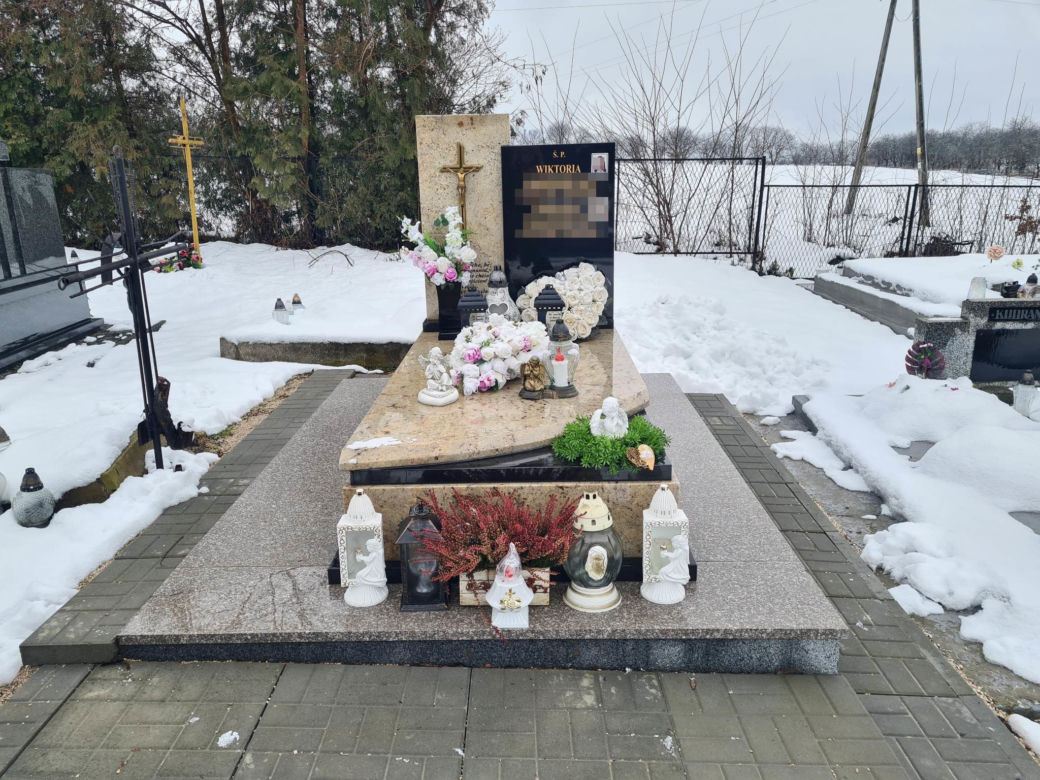 Groby Wiktorii i Konrada z powiatu przeworskiego [GALERIA]