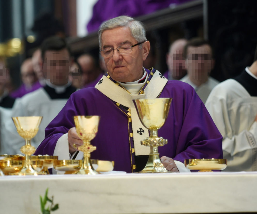 Gigantyczna emerytura arcybiskupa. Ta kwota przyprawia o zawrót głowy