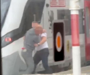 Szokujące sceny na peronie w Wejherowie! Bójka agresywnego pasażera z konduktorem