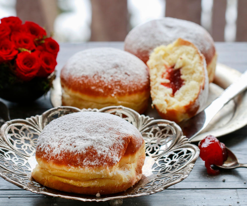 Pączki Magdy Gessler – legendarnie puszyste i obłędnie pyszne. Sekret, który sprawia, że znikają w minutę