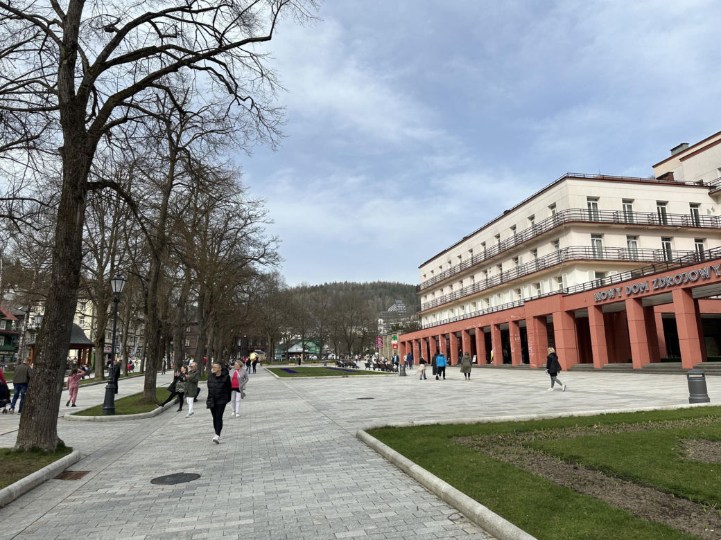 Krynica-Zdrój znów tętni życiem. Uzdrowisko przeżywa drugą młodość 