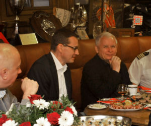 JAROSŁAW KACZYŃSKI NA ŻAGLOWCU.