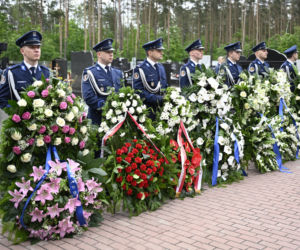 Tłumy pożegnały 23-letniego policjanta. Kacper zginął w tragicznym wypadku w Piasecznie